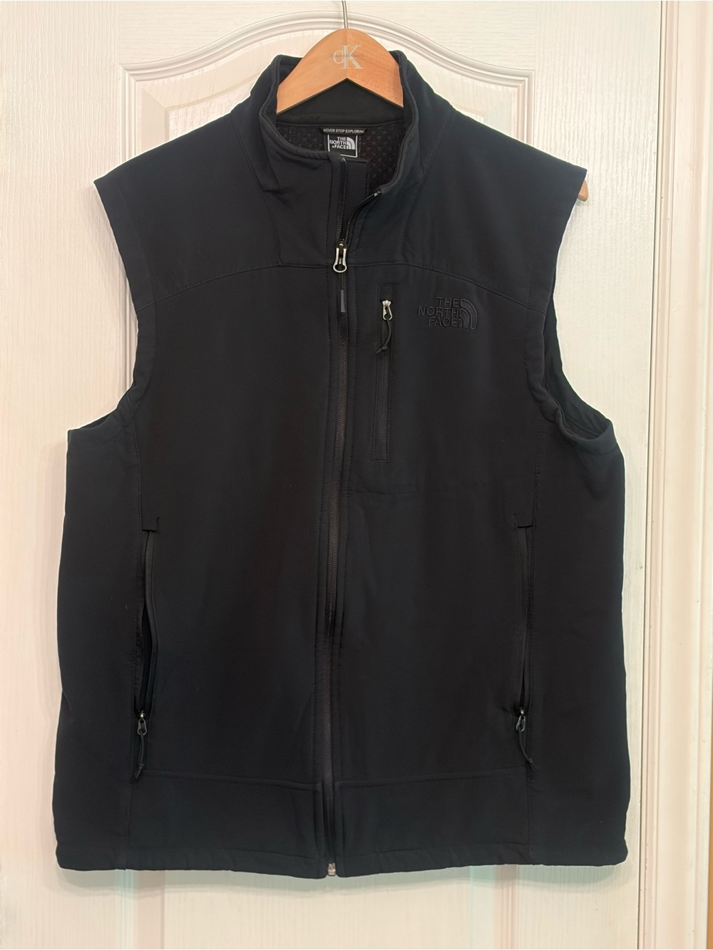 The North Face Black Softshell Men's Vest with Zip Pockets